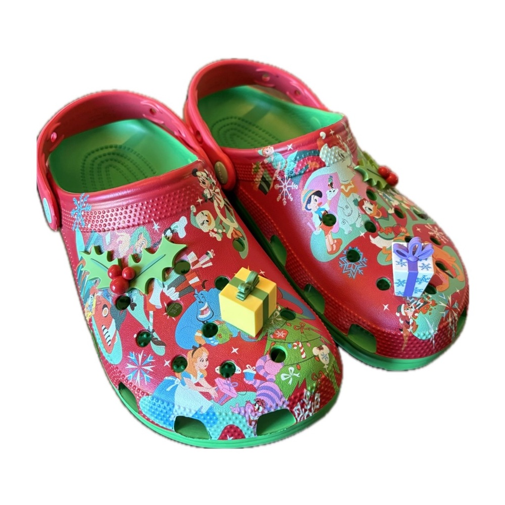 NWT Crocs x Disney Christmas Mickey Mouse & Friends Women’s 9 Men’s 7